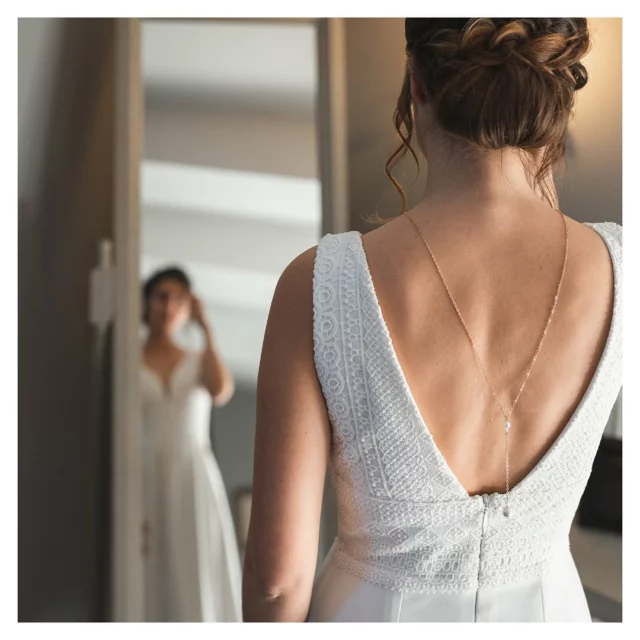 ✨ Le petit détail ✨
Le collier de dos, spécialement conçu pour apporter la touche finale à votre tenue !
Et toi, c’est quoi le petit détail qui va tout changer ?

#detail #collier #jewerly #wedding #love #vaucluse #2025